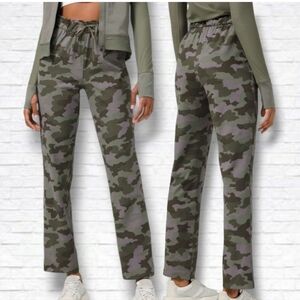 Lululemon Keep Moving Pant 7/8 High-Rise Heritage 365 Camo Dusky Lavender Size 4